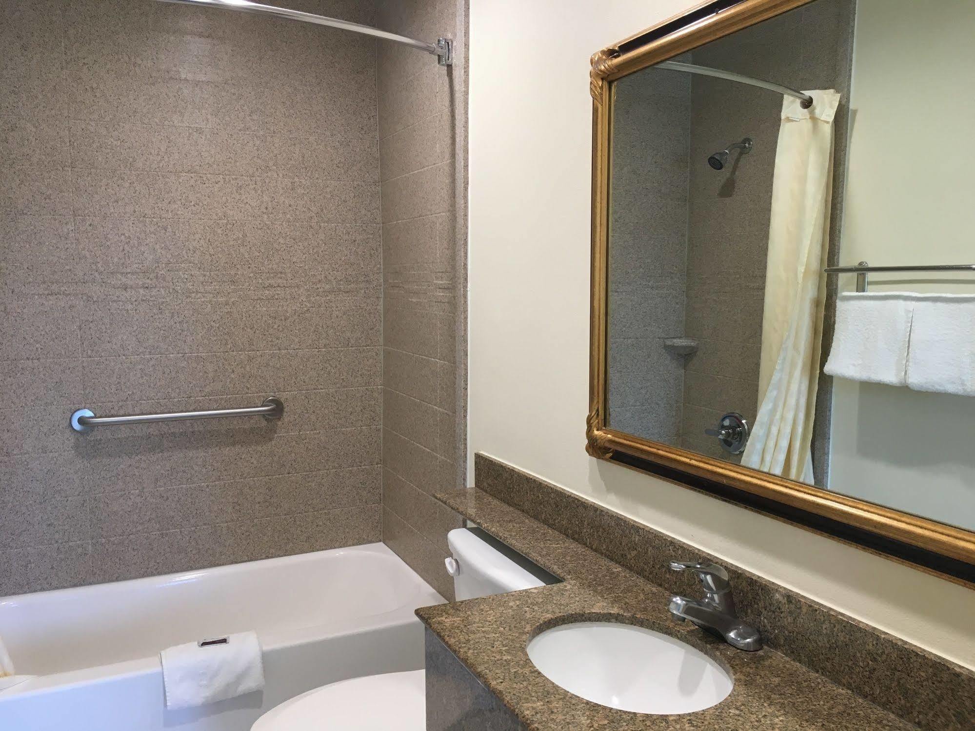 Simply Home Inn & Suites - ריברסייד מראה חיצוני תמונה