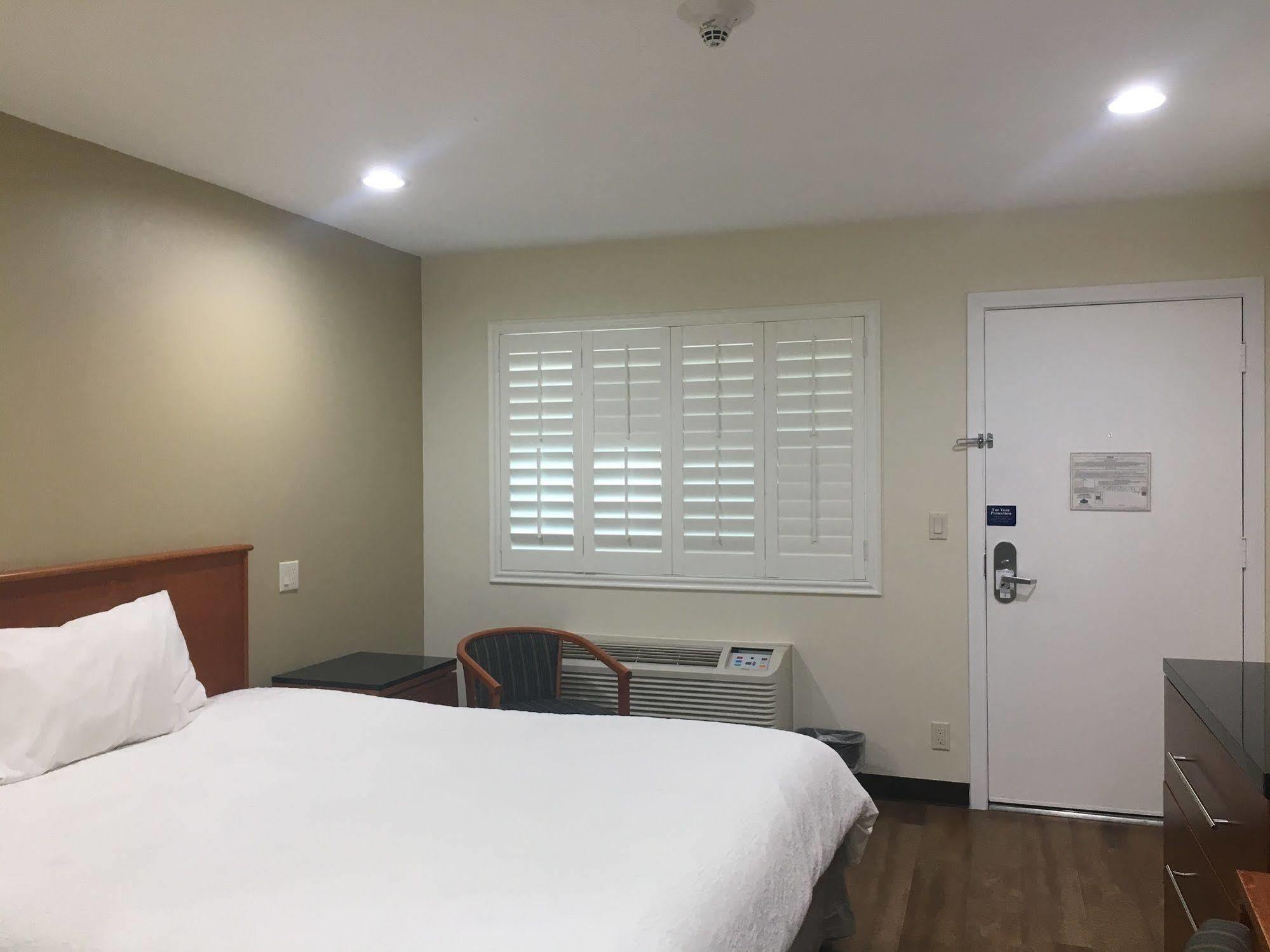 Simply Home Inn & Suites - ריברסייד מראה חיצוני תמונה