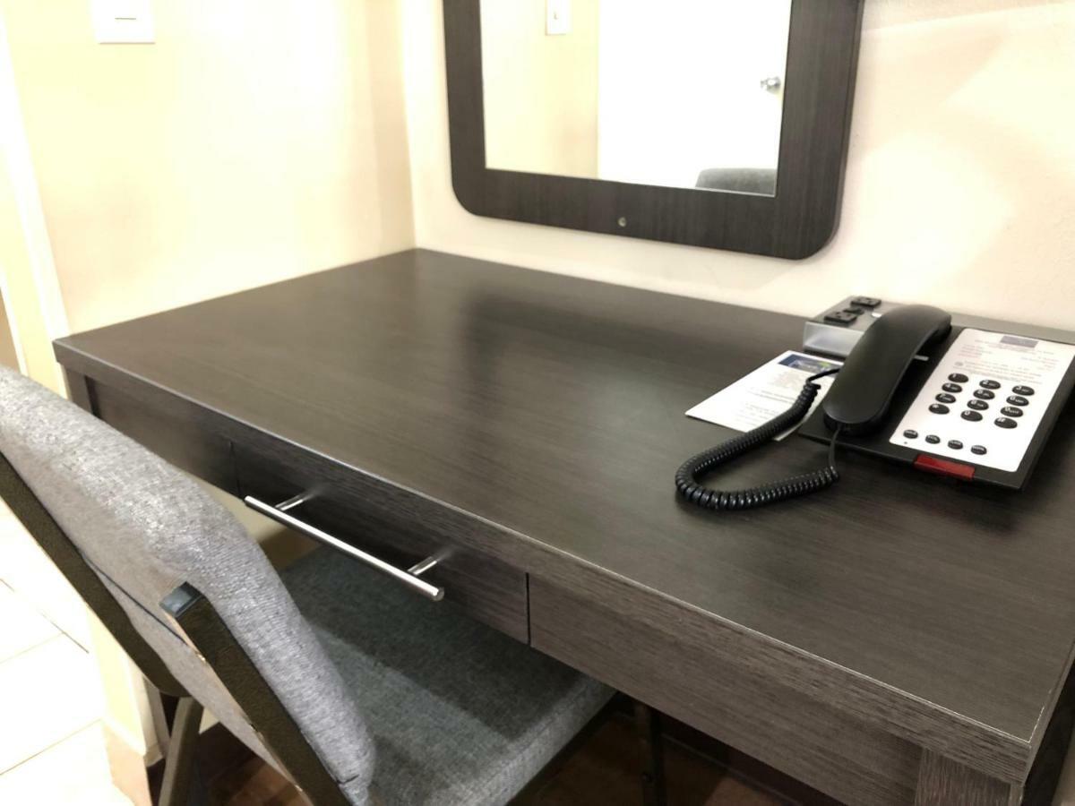 Simply Home Inn & Suites - ריברסייד מראה חיצוני תמונה